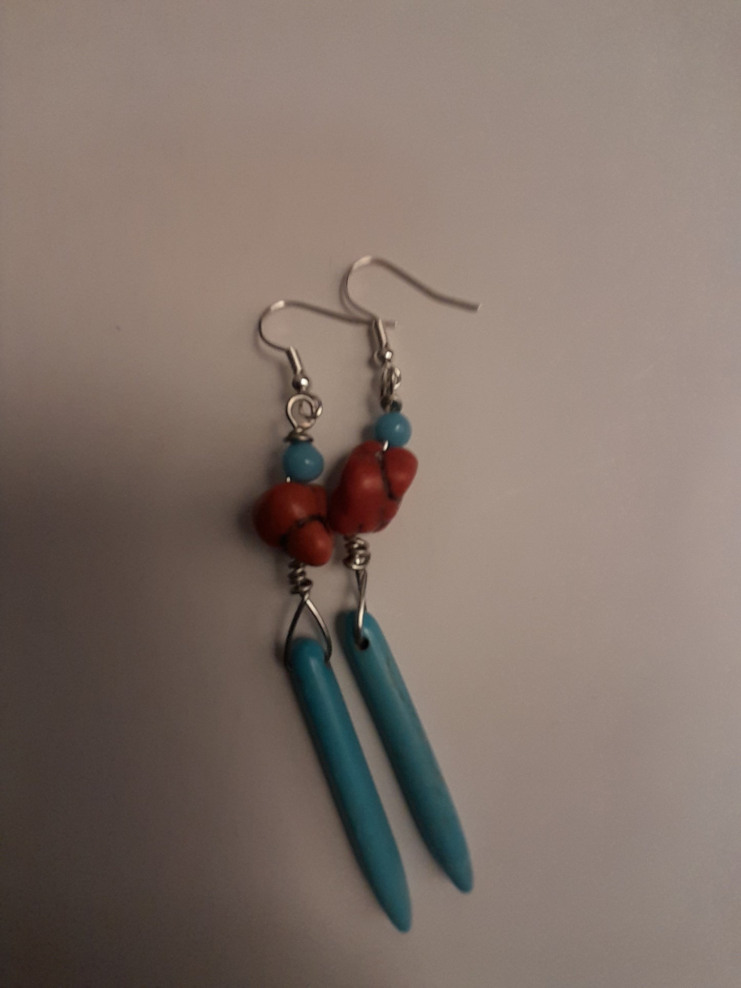 Red magnesite/turquoise